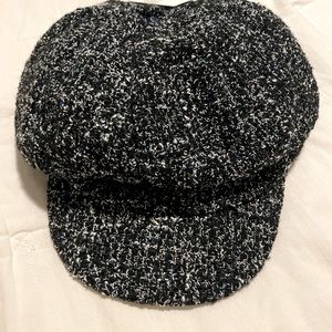 NWT Forever21 Cabby Hat Black Blue and White